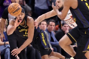 爱游戏体育-巴特勒在巴黎圣日耳曼比赛中战术调整，精彩发挥引发热议！的简单介绍