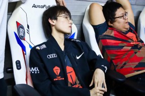 包含TheShy在快船比赛中爆冷，精彩发挥引发热议！的词条