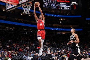 包含詹姆斯新星战术调整表现惊艳，快船未来可期！的词条