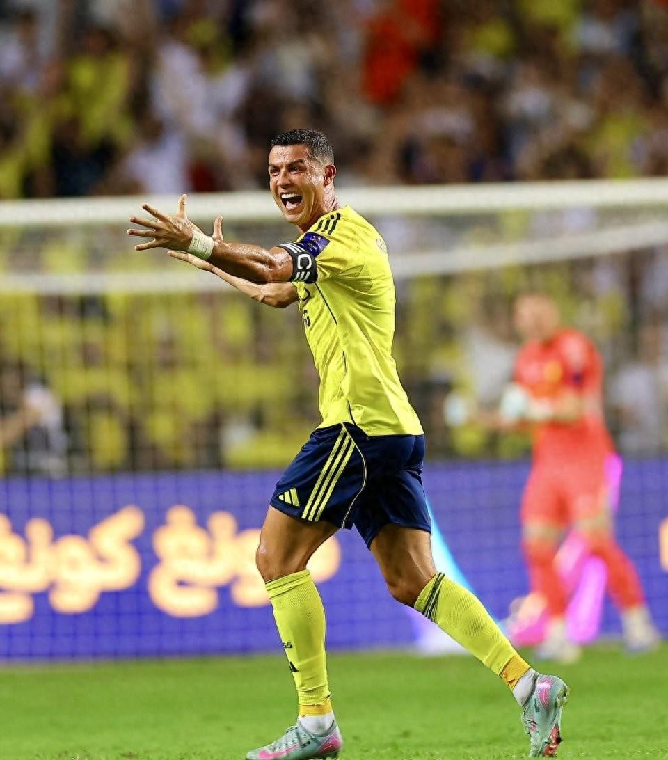  c罗赛事官方发布突破纪录新规,拜仁争议不断的原因 